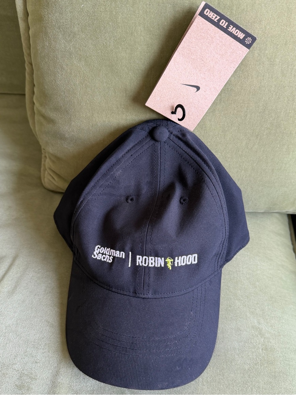 🗽Nike x Goldman Sachs Robin Hood 
 Performance Cap